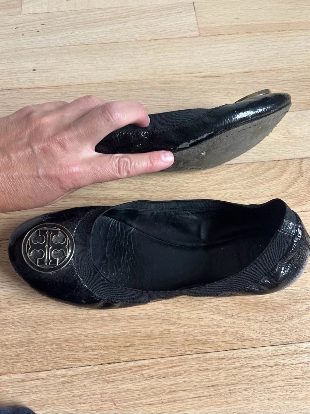 Tory Burch Black Patent Logo Ballet Flats, Size 8